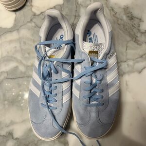 NEVER WORN LIGHT BLUE PLATFORM GAZELLES